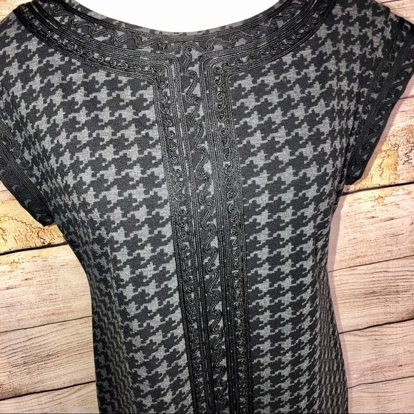 Donna Morgan Houndstooth Maternity Shift Dress - Picture 2 of 6